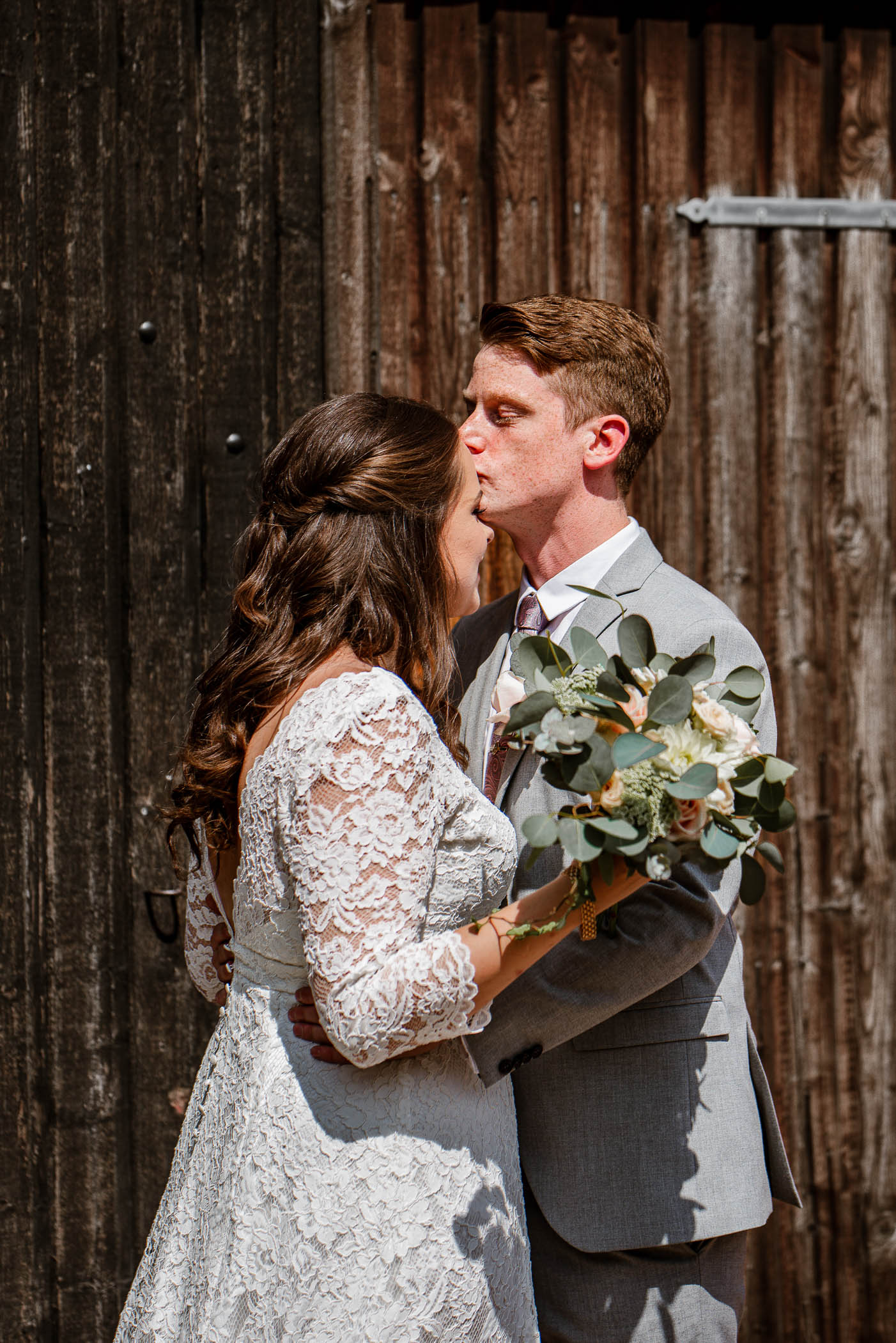 Solig bröllopsfotografering i Stockholm